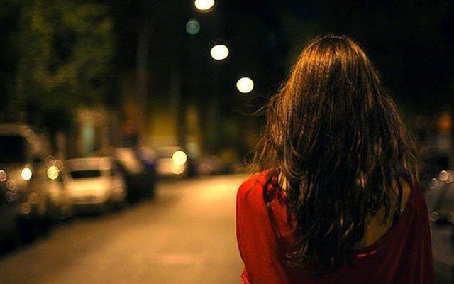Hãy cứ dứt áo ra đi, bỏ lại người không có thời gian dành cho mình