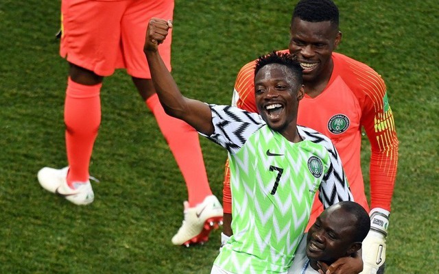 Thống kê đáng kinh ngạc của "sát thủ" Nigeria: Cứ gặp Messi là lại ghi bàn liên tục
