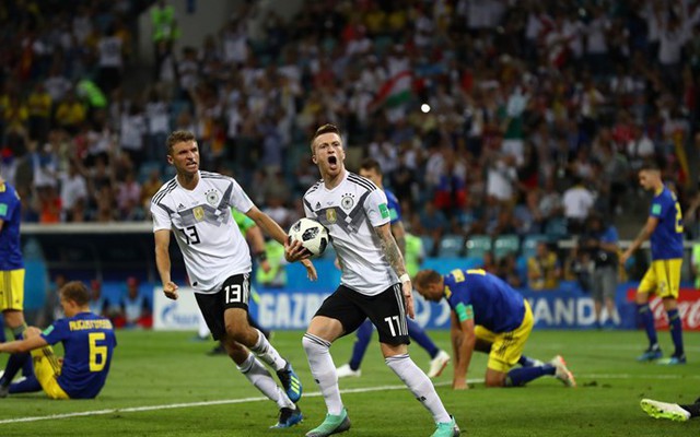 Đức 2-1 Thụy Điển: Toni Kroos giúp Đức ngược dòng ở những giây cuối