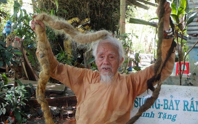 Gặp “tiên ông” tóc dài hơn 3 mét, 70 năm chưa cắt lần nào!