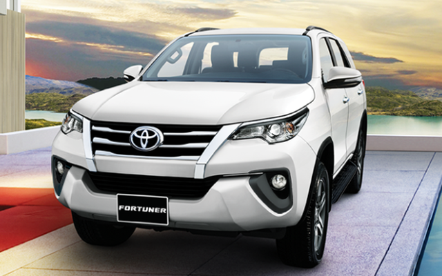 Bảng giá xe mới nhất: Toyota Fortuner bất ngờ đội giá 45 triệu đồng