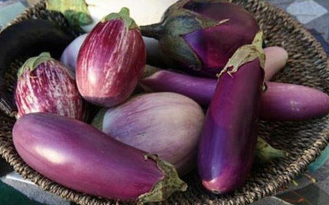 7 loại rau củ ăn sống có nguy cơ NGỘ ĐỘC THỰC PHẨM rất cao
