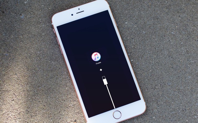 iPhone sẽ "bất khả xâm phạm" nhờ những tính năng bảo mật mới trên iOS 12 vừa ra mắt