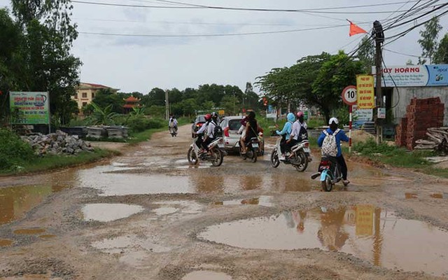 Hoàn thành cao tốc ngàn tỉ, dân… khóc ròng