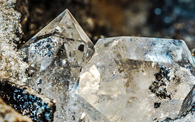Có thể 1 triệu tỷ tấn kim cương đang ẩn dưới bề mặt Trái Đất: Giới khoa học bất ngờ!