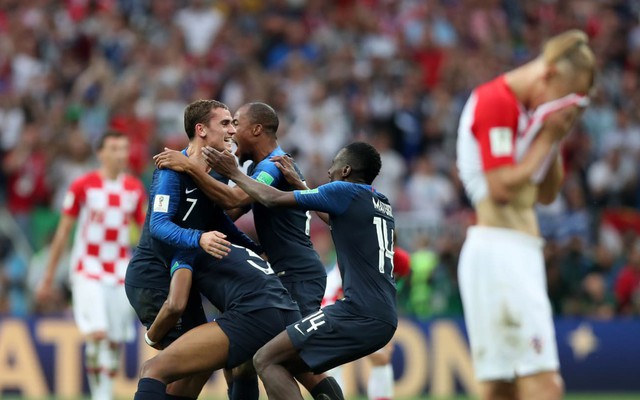 Clip trong phòng thay đồ hé lộ tuyệt chiêu giúp Pháp hạ Croatia, vô địch World Cup