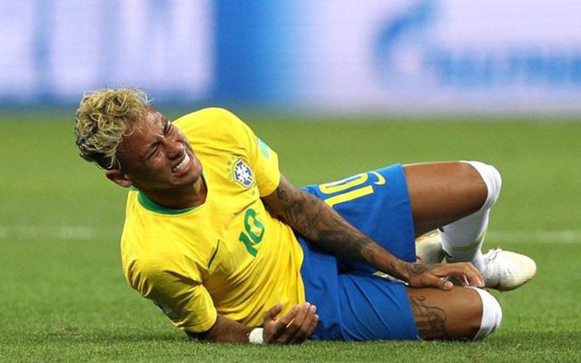 Neymar: 'Tôi mất 4-5 tiếng để xử lý vết thương'