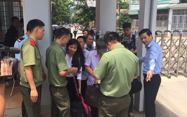 Lãnh đạo Sở Nội vụ Sơn La: Đang điều tra nghi vấn nhiều thí sinh có điểm thi cao vượt trội là con cháu cán bộ