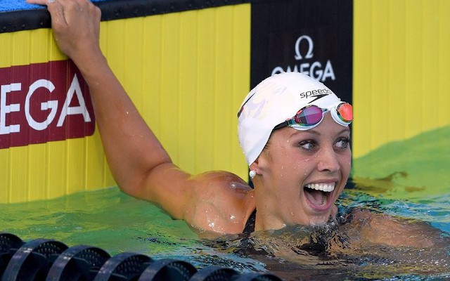 Kỷ lục thế giới bơi ngửa 100m nữ ra đời