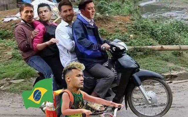 Không lên xe về cùng Ronaldo và Messi, Neymar ở lại Nga giật "tượng vàng Oscar"