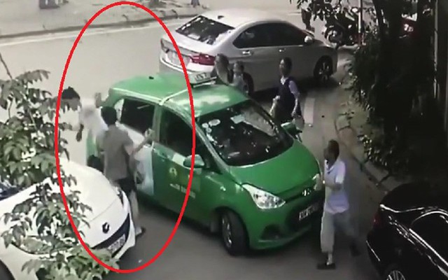 Khởi tố tài xế Mercedes đánh lái xe taxi toé máu trước cổng