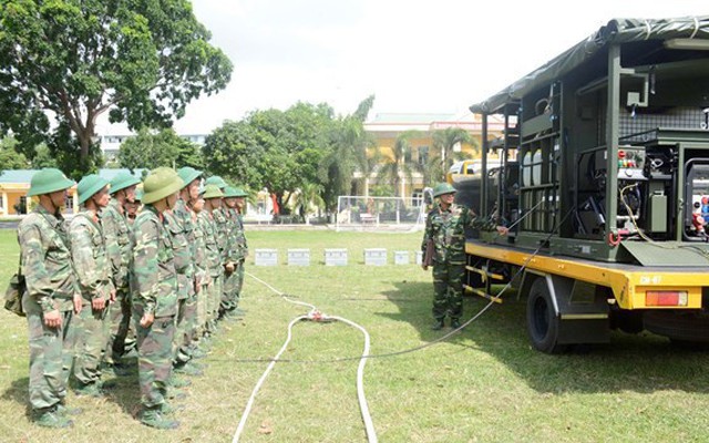 Một ngày huấn luyện của bộ đội phòng hóa