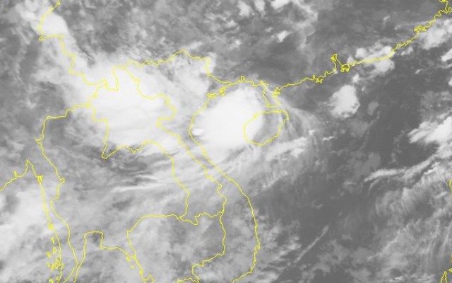 Bão số 4 chỉ còn cách Thái Bình khoảng 200km, sức gió mạnh nhất gần tâm bão giật cấp 11