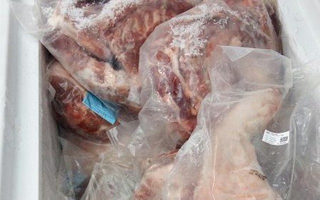 Siêu thị Meat Farm ở Sài Gòn tuồn hàng trăm kg thịt heo "hết đát" ra thị trường