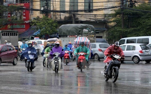 Mưa rào và dông rải rác trên cả nước, đề phòng sạt lở đất tại vùng núi