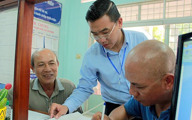 Anh chủ tịch phường luôn mở cửa phòng làm việc đón dân