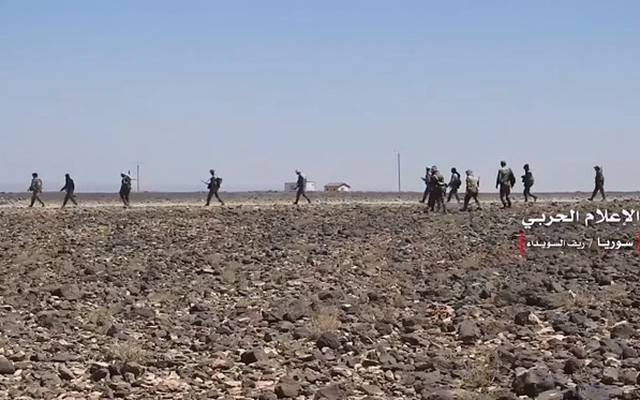 Quân tinh nhuệ Syria tấn công siết vòng vây IS trên sa mạc Sweida