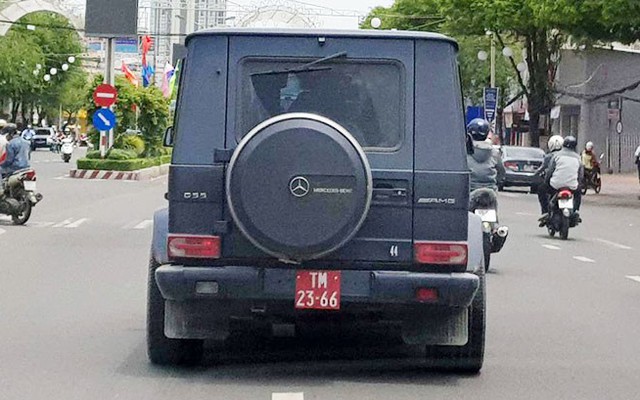 “Siêu xe” Mercedes gắn biển giả quân đội: Công an liên lạc, tài xế không quay về làm việc