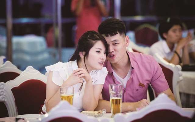 Phóng viên Nhật Bản ngỡ ngàng: "Triều Tiên ngày càng giàu có hơn, tràn ngập tình yêu và tiếng cười"