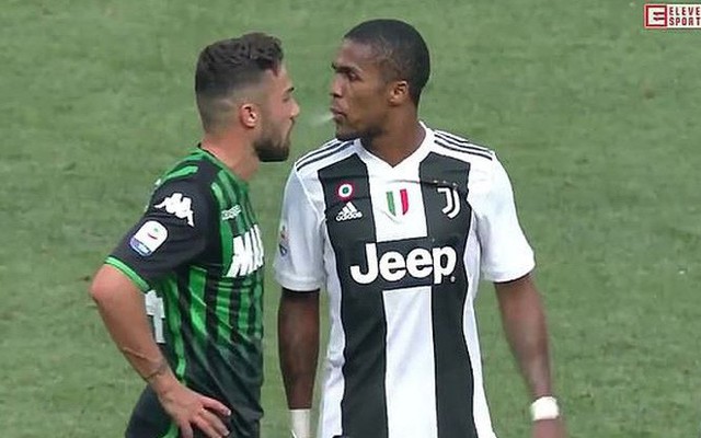 Sao Juventus gây sốc vì hành vi cực phản cảm với đối thủ