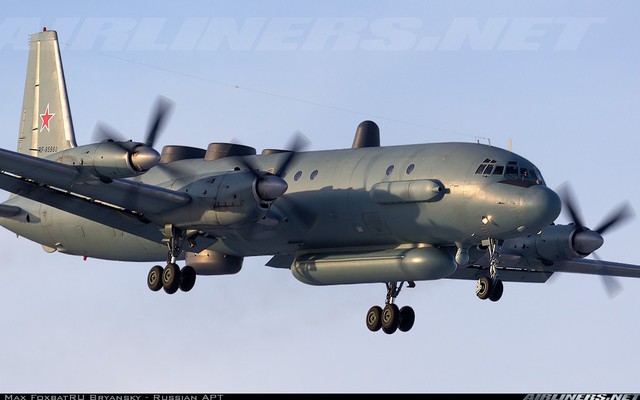 Vụ máy bay Il-20 Nga bị rơi: Phòng không Syria khai hỏa mà "không biết bắn vào cái gì"?