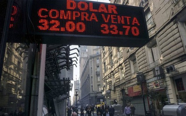 5 đồng tiền đang mất giá nhiều nhất