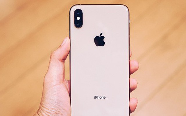 iPhone XS Max đầu tiên về Việt Nam trước cả khi Apple mở bán, giá từ 33.9 triệu đồng