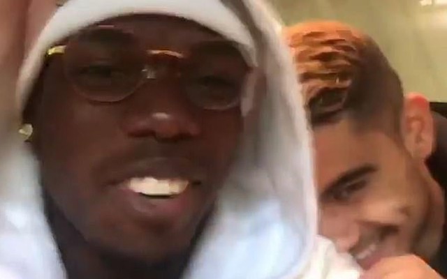 Hết bày đủ trò rắc rối, Pogba lại khoe ảnh cười hớn hở sau khi Man United thua trận