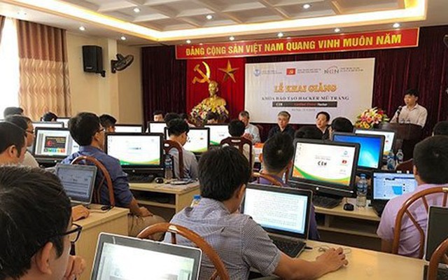 30 cán bộ cơ quan Đảng tham gia khóa “Đào tạo hacker mũ trắng”