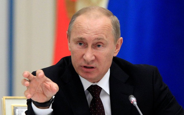 Cựu TT Pháp: Ông Putin từng đe dọa "nghiền nát" quân đội Ukraine vì quá tức giận ông Poroshenko
