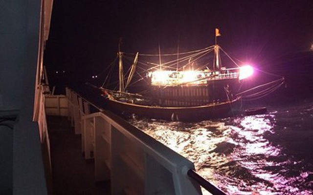 Hai tàu cá bị chìm tại Vịnh Bắc Bộ, 8 người đang mất tích