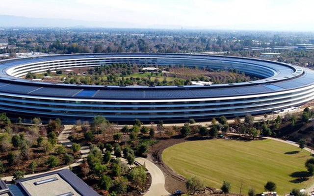 Những thước phim mới nhất quay từ drone cho thấy trụ sở Apple Park đã bước vào giai đoạn hoàn thiện cuối cùng
