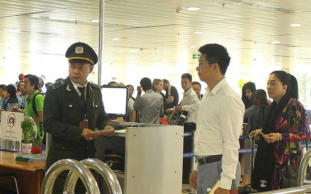Phương án mới giải cứu ùn ứ sân bay Tân Sơn Nhất