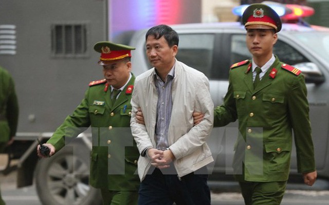 Trịnh Xuân Thanh cùng em trai ông Đinh La Thăng đang hầu tòa về tội tham ô