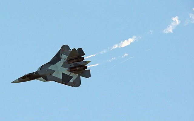 Siêu tiêm kích Su-57 được trang bị tên lửa siêu âm tương tự Kinzhal