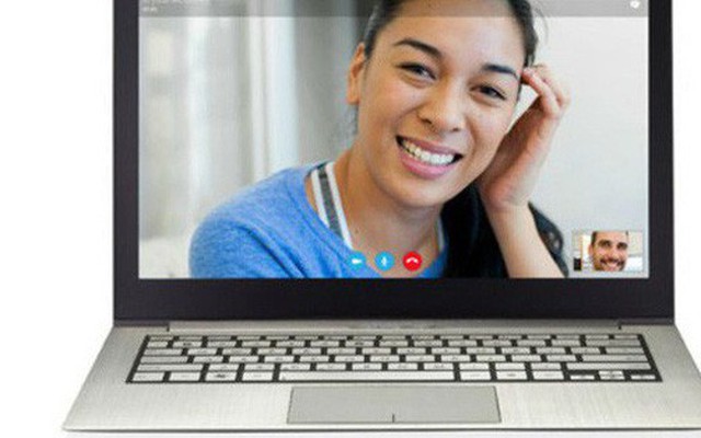 Nghỉ lễ xa nhà dài ngày không có camera? Hãy tận dụng laptop cũ và Skype!