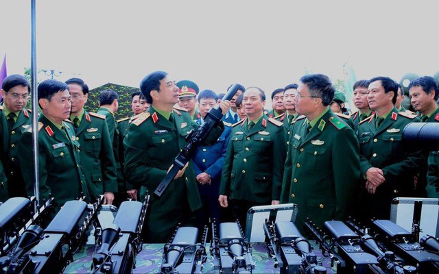 Tuyệt vời trí tuệ Việt Nam: Chế tạo thành công súng bắn máy bay không người lái