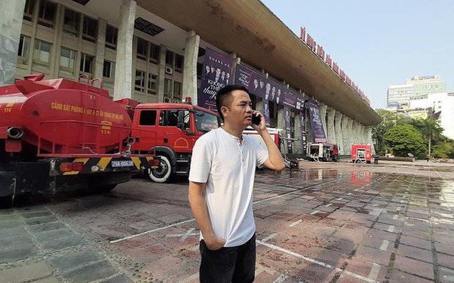 Anh trai Quang Hà đau xót trước bình luận ác ý vụ cháy Cung Việt Xô, phải hủy liveshow