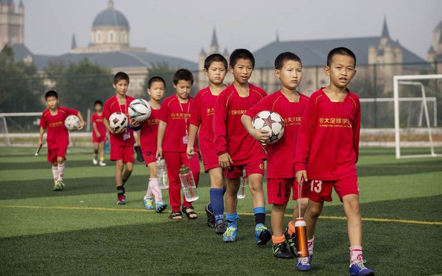 "Trung Quốc quá giàu, làm như PVF quá dễ, sa sút là bởi chỉ chăm chăm kiếm tiền"