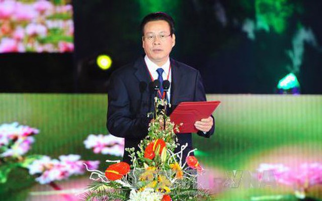 Kỷ luật khiển trách vợ Chủ tịch tỉnh Hà Giang vì nhắn tin "nhờ vả" nâng điểm thi cho cháu