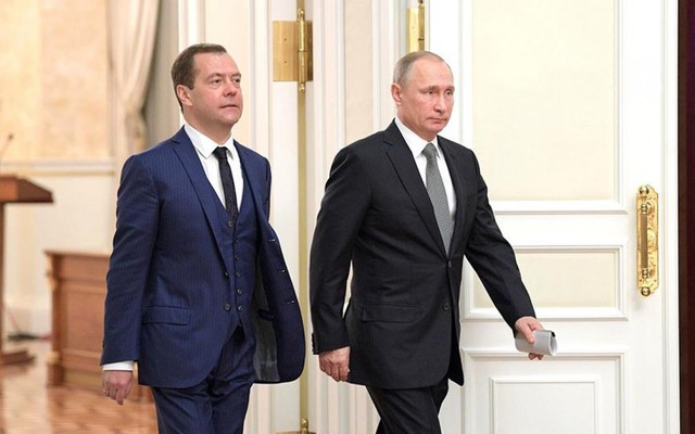 Tổng thống Putin quyết định tăng lương cho mình và Thủ tướng Medvedev