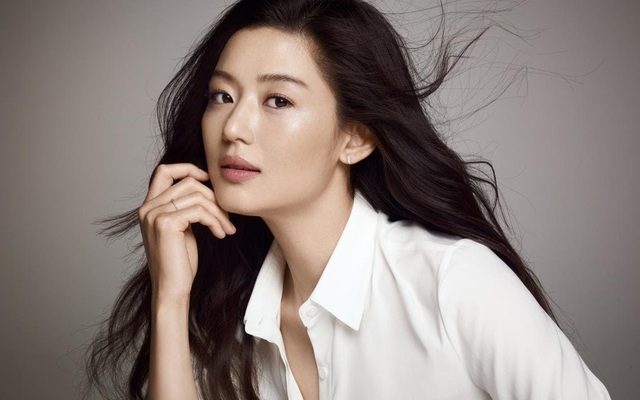 "Cô nàng ngổ ngáo" Jun Ji Hyun: Ngọc nữ vạn người mê thành con dâu gia tộc tài phiệt Hàn Quốc