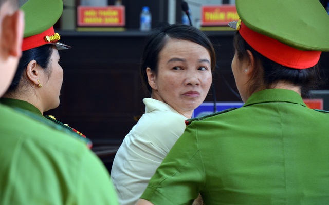 Vụ xử mẹ nữ sinh giao gà: Vợ - chồng khai bất nhất, Trần Thị Hiền kêu gọi mọi người cho vay tiền