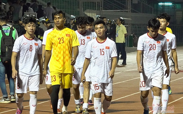 HLV Philippe Trouisser kém vui về chiến thắng của U19 Việt Nam