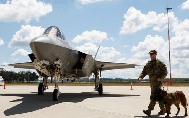 Australia tiếp tục đặt mua tiêm kích F-35