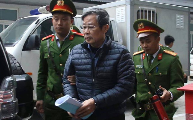 Ông Nguyễn Bắc Son, Trương Minh Tuấn ra tòa trong vụ án 'đi vào lịch sử tư pháp'