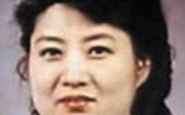 Ông Kim Jong Un dựng bia đá, ca ngợi mẹ ruột là "mẫu thân của bậc quân vương tối cao Triều Tiên"