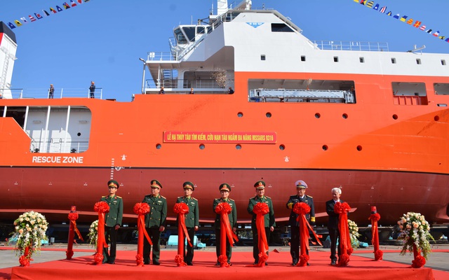 Đại tướng Ngô Xuân Lịch dự Lễ hạ thủy tàu tìm kiếm, cứu nạn tàu ngầm đa năng MSSARS 9316