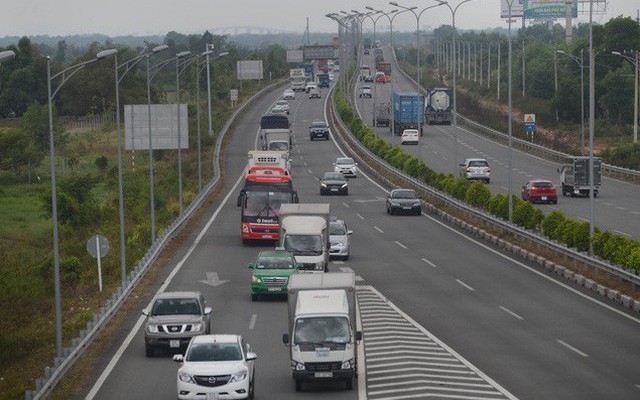 Luật sư: VEC từ chối phục vụ vĩnh viễn 2 ô tô trên đường cao tốc là vô lý, trái pháp luật