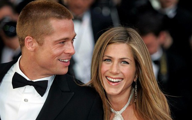 Brad Pitt đã liên lạc lại với Jennifer Aniston từ khi nào và lý do là gì?